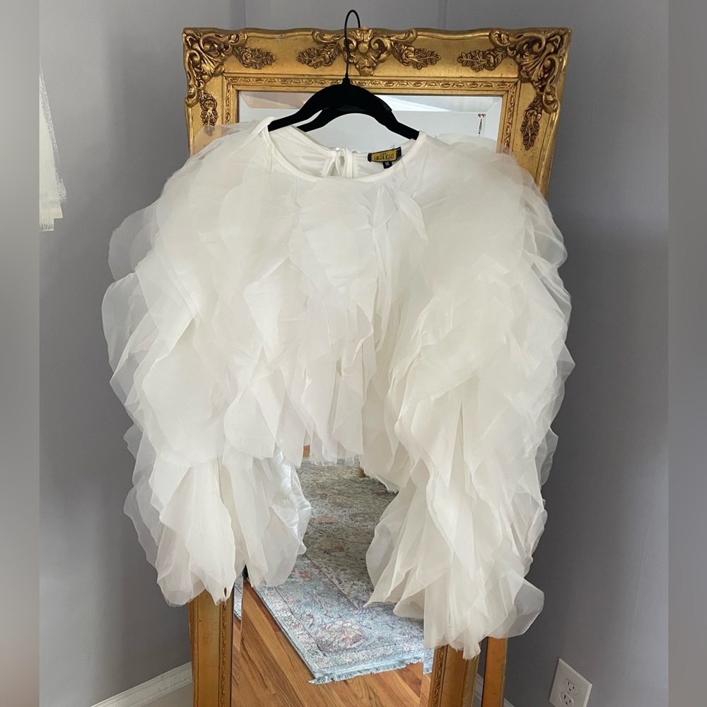 Elegant White Ruffled long sleeve top blouse, size M